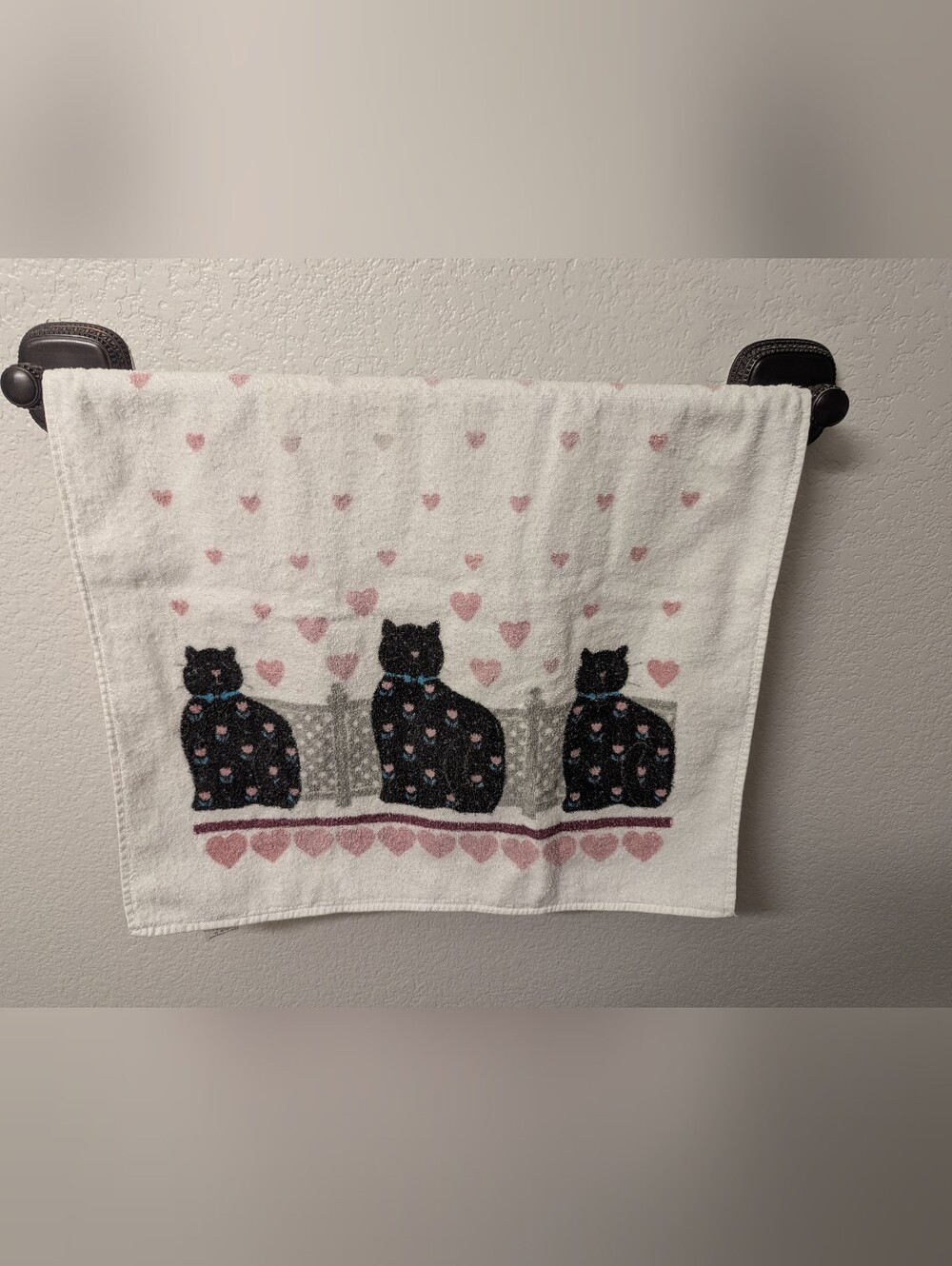 VTG 80s Cannon Mills Bath Towels Set of 2 Black Cats Pink Hearts Cottagecore USA